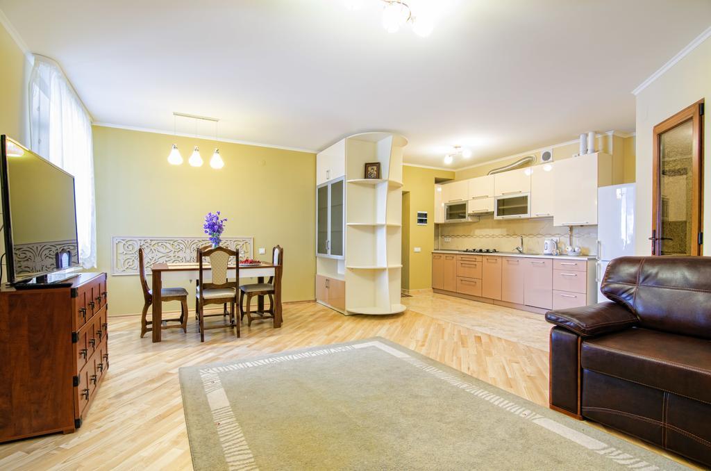 Apartment On Svobody 리비프 외부 사진